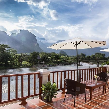Thavisouk Riverside Hotel Vang Vieng Exterior photo