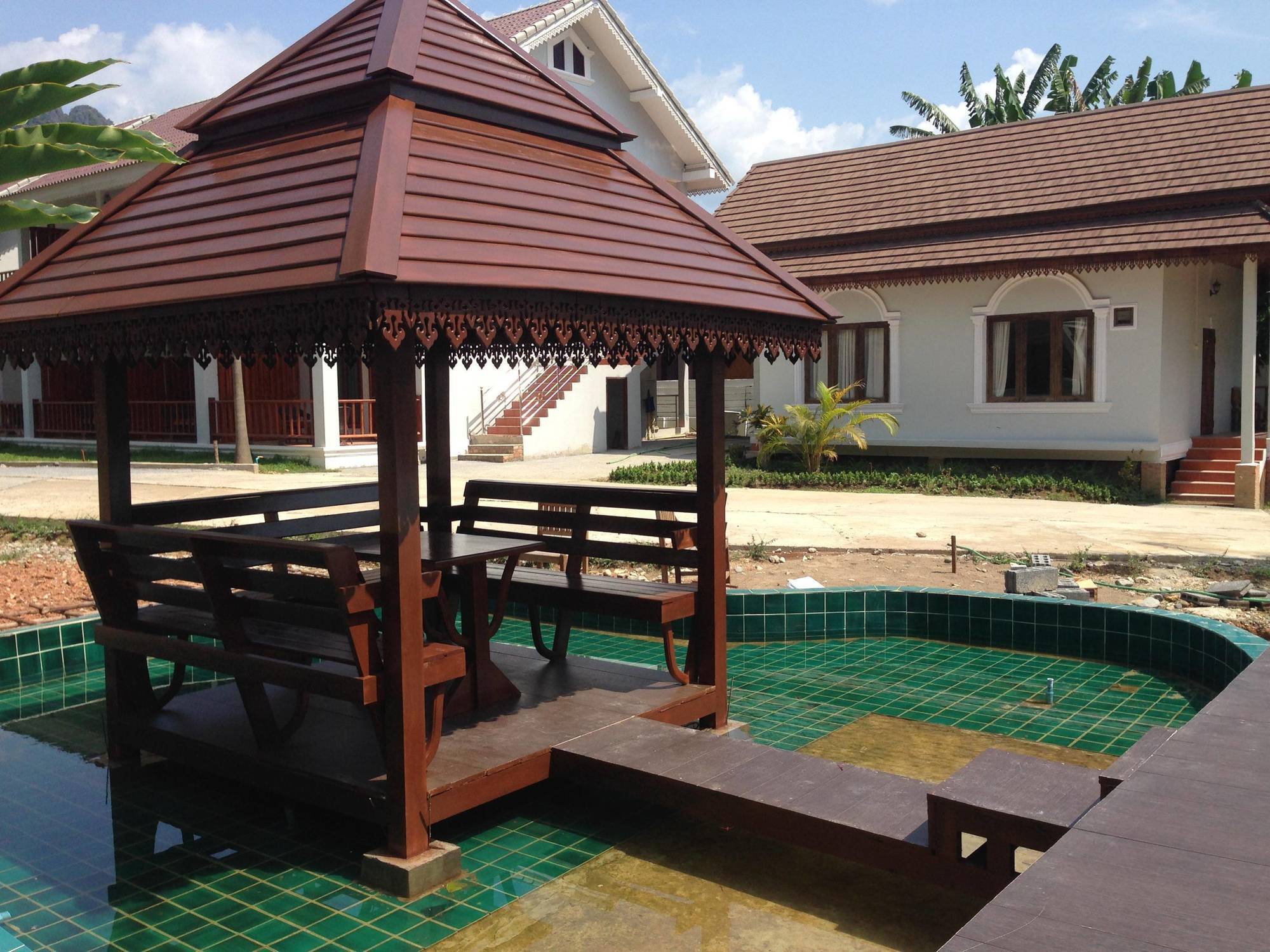 Thavisouk Riverside Hotel Vang Vieng Exterior photo