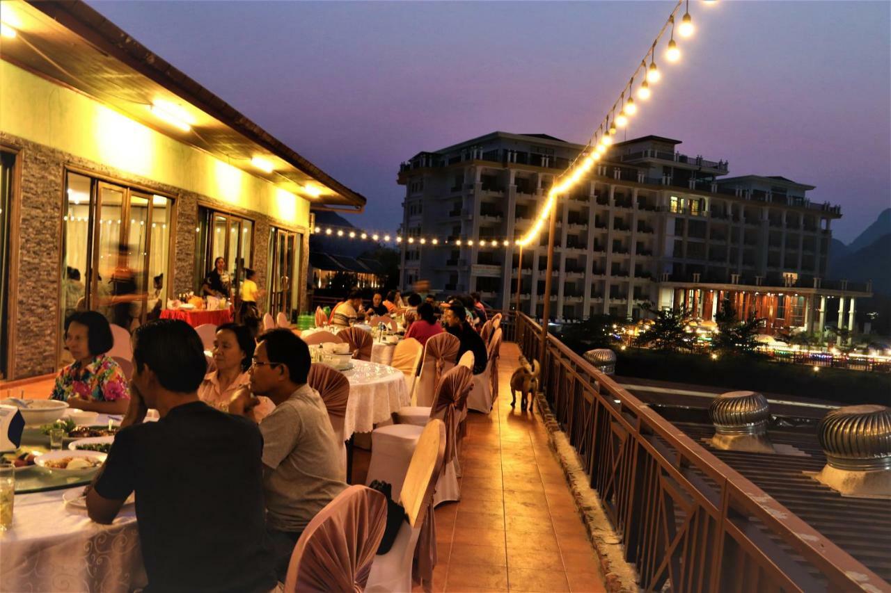 Thavisouk Riverside Hotel Vang Vieng Exterior photo