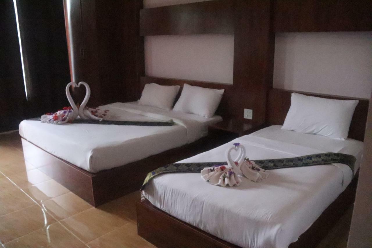 Thavisouk Riverside Hotel Vang Vieng Exterior photo